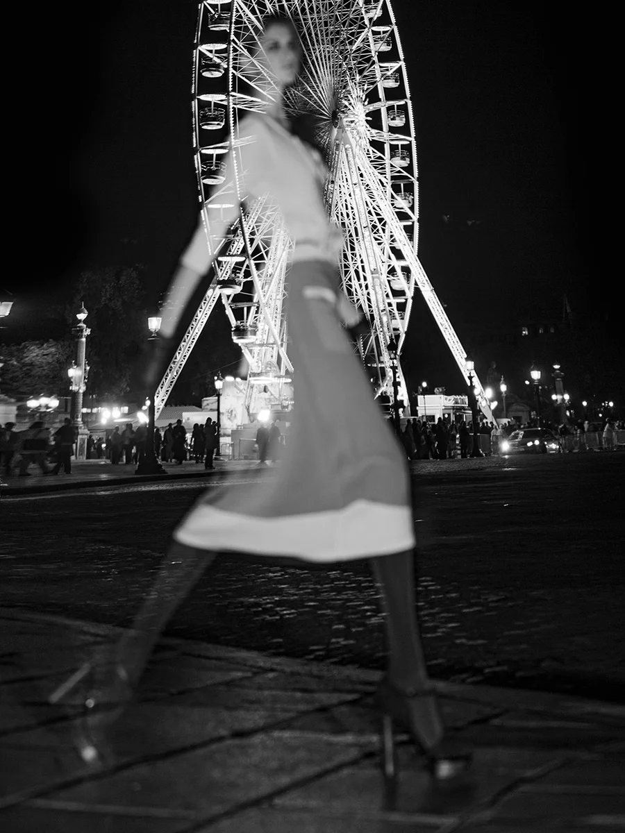 Hans Mooijer — She Owns Paris